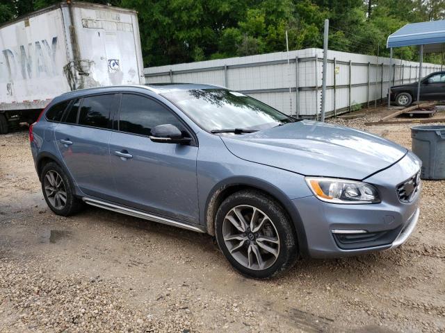 YV440MWK3J2056387 - 2018 VOLVO V60 CROSS PREMIER BLUE photo 4