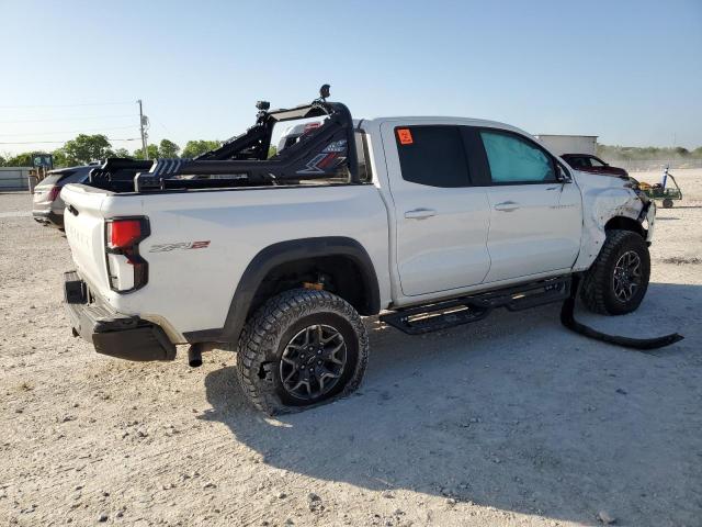 1GCPTFEKXR1111908 - 2024 CHEVROLET COLORADO ZR2 WHITE photo 3