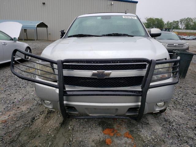 1GNSKBE01BR150874 - 2011 CHEVROLET TAHOE K1500 LT SILVER photo 5