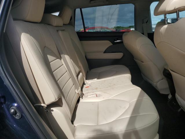 5TDGZRAH7MS053276 - 2021 TOYOTA HIGHLANDER XLE BLUE photo 10