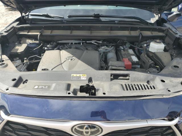 5TDGZRAH7MS053276 - 2021 TOYOTA HIGHLANDER XLE BLUE photo 11