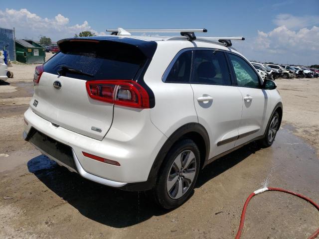 KNDCB3LCXH5039904 - 2017 KIA NIRO FE WHITE photo 3