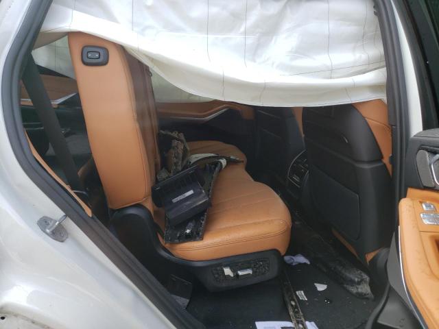 5UXCX6C07N9K47119 - 2022 BMW X7 M50I WHITE photo 11