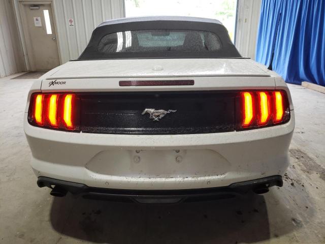 1FATP8UH6J5132780 - 2018 FORD MUSTANG WHITE photo 6
