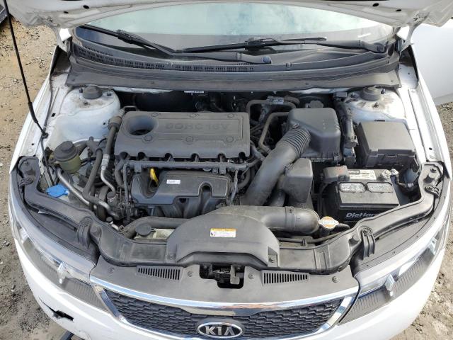 KNAFU4A28B5454117 - 2011 KIA FORTE EX WHITE photo 11