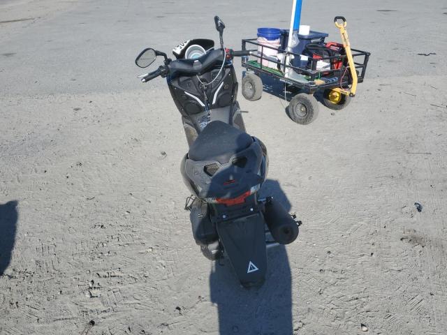 LYDY6TKHXR1500036 - 2024 YIBEN 6 SERIES BLACK photo 4