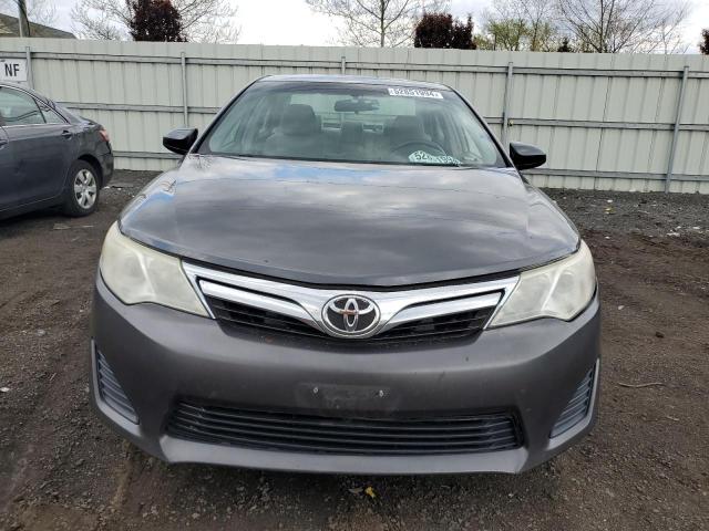 4T1BF1FK8CU106971 - 2012 TOYOTA CAMRY BASE GRAY photo 5