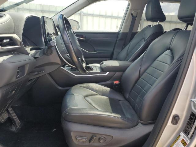 5TDGZRBH1MS125118 - 2021 TOYOTA HIGHLANDER XLE SILVER photo 7