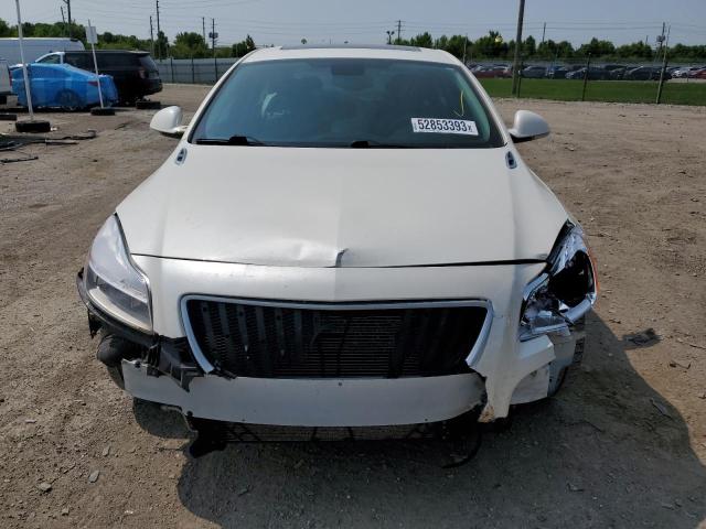 2G4GV5GV0C9169617 - 2012 BUICK REGAL GS WHITE photo 5