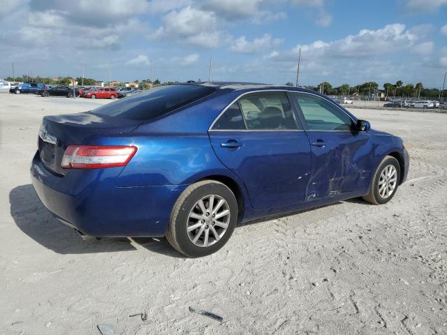 4T1BF3EK7BU761151 - 2011 TOYOTA CAMRY BASE BLUE photo 3