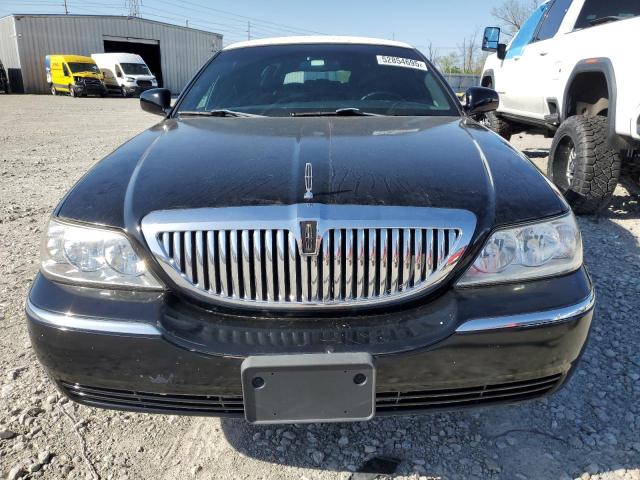 1L1FM81W24Y658987 - 2004 LINCOLN TOWN CAR EXECUTIVE Schwarz Foto 5