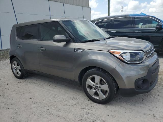 KNDJN2A27J7517435 - 2018 KIA SOUL GRAY photo 4