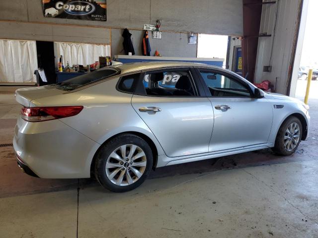 5XXGT4L3XJG268993 - 2018 KIA OPTIMA LX Gümüş foto 3