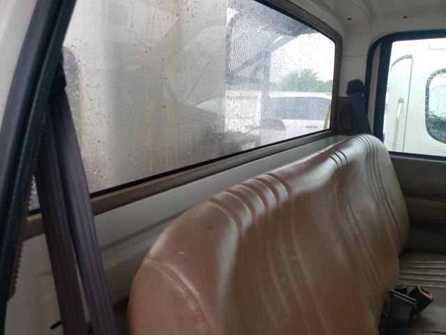 1GDL7H1C21J503200 - 2001 GMC C-SERIES C7H042 白色 照片 6