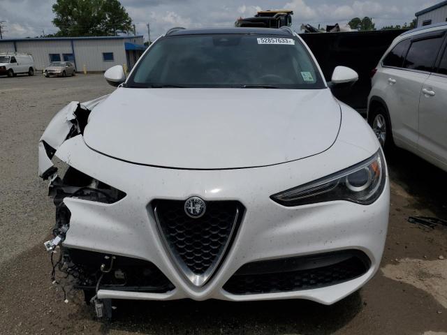 ZASFAKAN6J7B84129 - 2018 ALFA ROMEO STELVIO WHITE photo 5