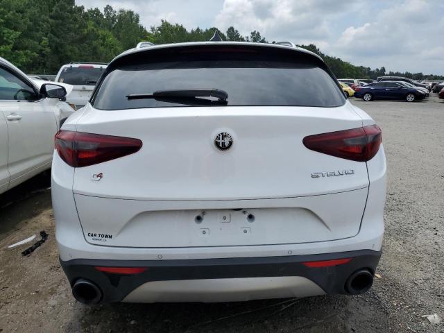 ZASFAKAN6J7B84129 - 2018 ALFA ROMEO STELVIO WHITE photo 6