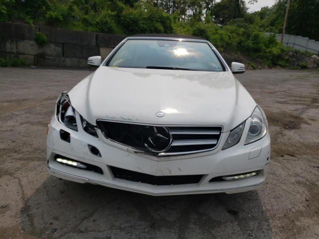 WDDKK5KFXDF213614 - 2013 MERCEDES-BENZ E 350 WHITE photo 5