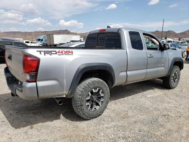 5TFSZ5AN9JX144693 - 2018 TOYOTA TACOMA ACCESS CAB ვერცხლისფერი ფოტო 3