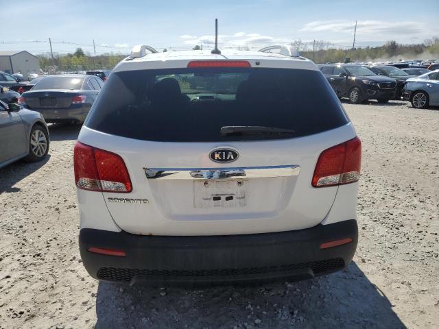 5XYKTDA25CG292296 - 2012 KIA SORENTO BASE WHITE photo 6