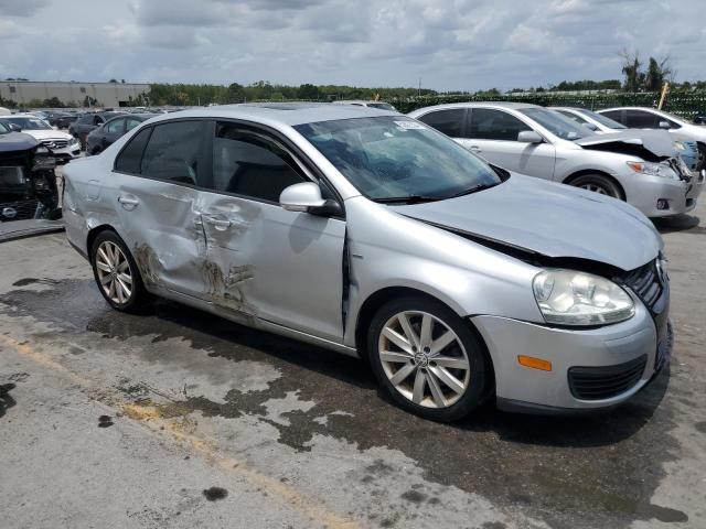 3VWRJ7AJ9AM061251 - 2010 VOLKSWAGEN JETTA WOLFSBURG 银色 照片 4