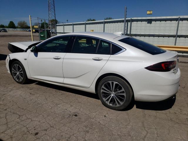 W04GP6SX3J1064725 - 2018 BUICK REGAL ESSENCE WHITE photo 2