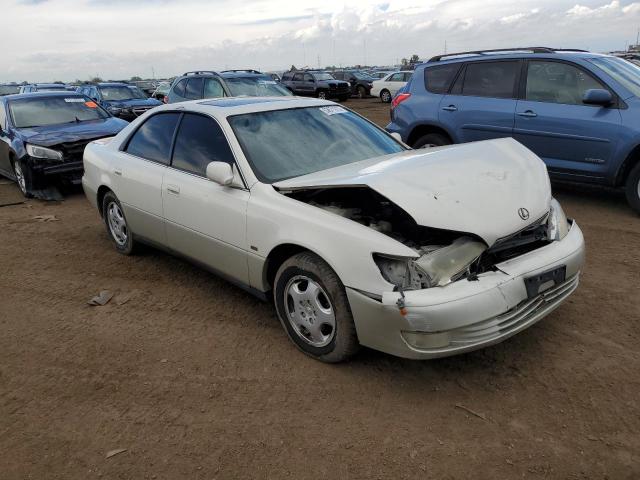 JT8BF28G4X0211442 - 1999 LEXUS ES 300 WHITE photo 4