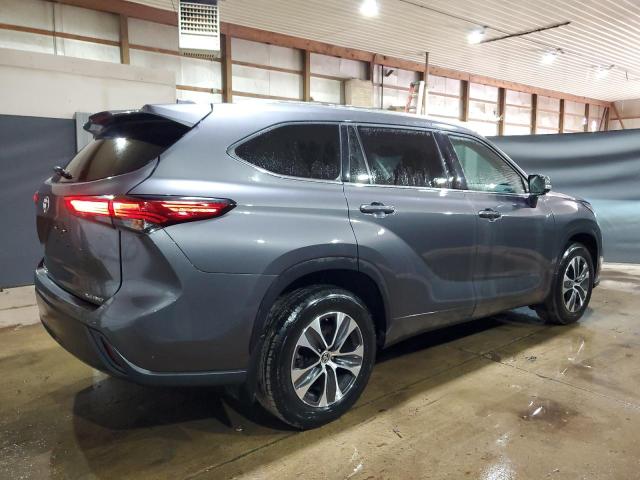 5TDGZRBH5MS548977 - 2021 TOYOTA HIGHLANDER XLE GRAY photo 3