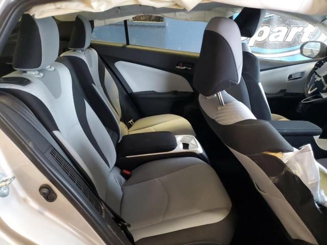 JTDKARFP4J3089988 - 2018 TOYOTA PRIUS PRIM 银色 照片 10