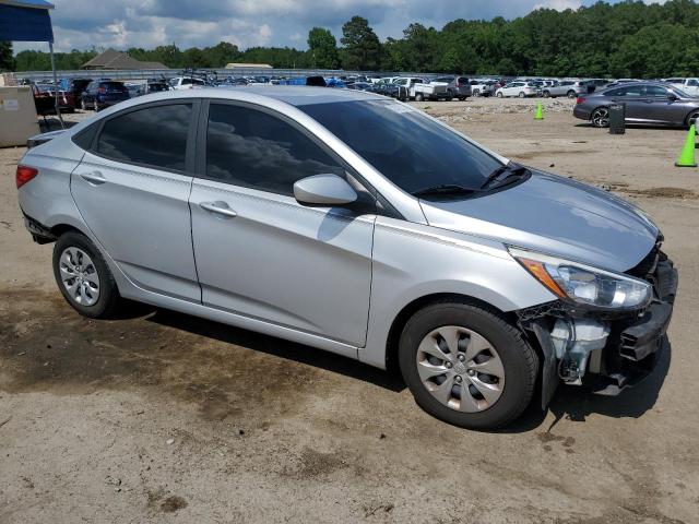 KMHCT4AEXHU223314 - 2017 HYUNDAI ACCENT SE SILVER photo 4