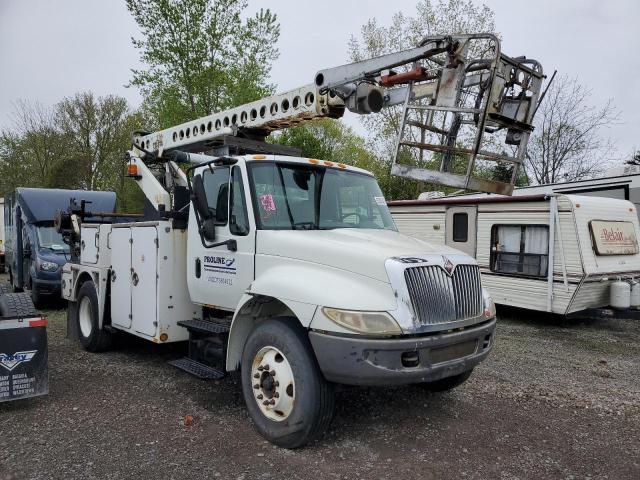 2002 INTERNATIONAL 4000 4300, 