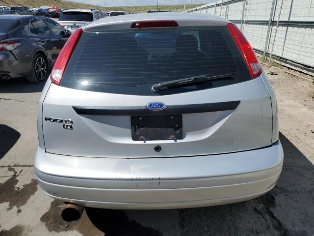 1FAHP31N97W234189 - 2007 FORD FOCUS ZX3 SILVER photo 6