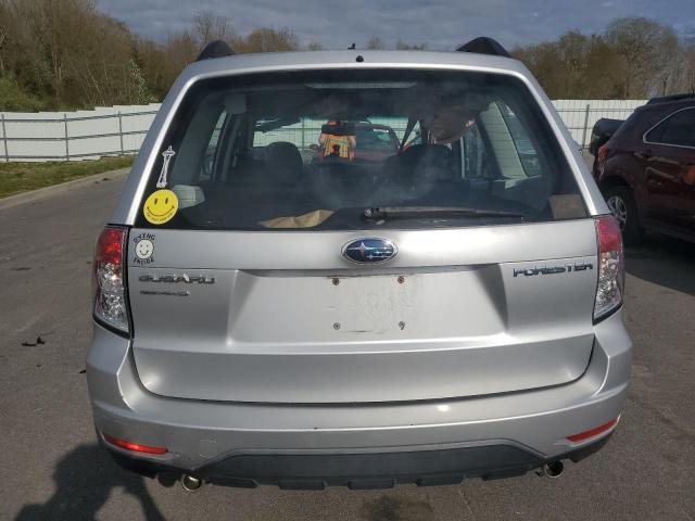 JF2SH6BC0AH799701 - 2010 SUBARU FORESTER XS Argent photo 6
