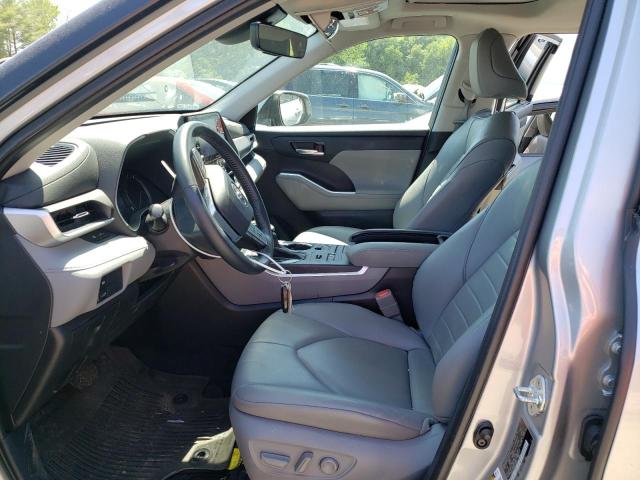 5TDGZRBH9MS158660 - 2021 TOYOTA HIGHLANDER XLE Silber Foto 7