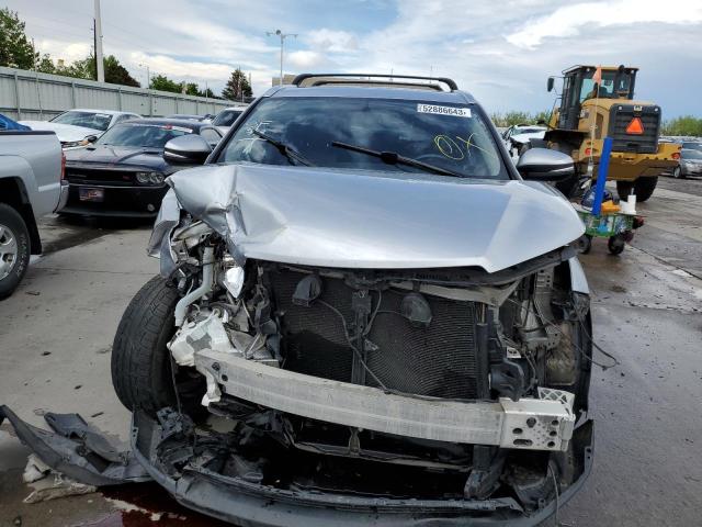 5TDJKRFH1GS355847 - 2016 TOYOTA HIGHLANDER XLE Gümüş foto 5