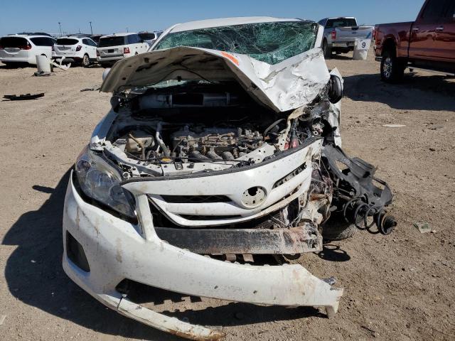 5YFBU4EE0DP086818 - 2013 TOYOTA COROLLA BASE WHITE photo 5