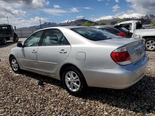 4T1BF32K95U100259 - 2005 TOYOTA CAMRY LE SILVER photo 2