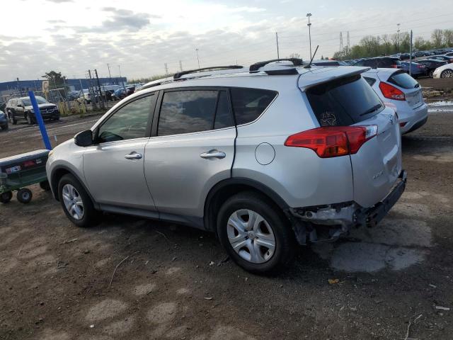 JTMBFREV0FJ049492 - 2015 TOYOTA RAV4 LE SILVER photo 2