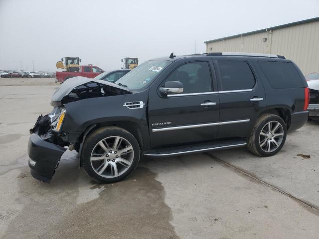 2010 CADILLAC ESCALADE LUXURY, 