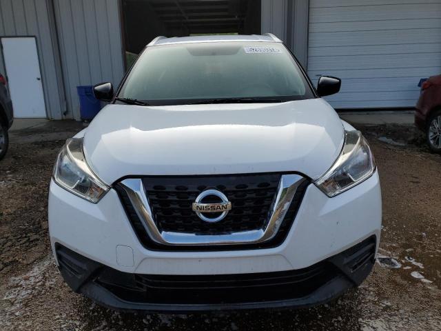 3N1CP5CU4KL494795 - 2019 NISSAN KICKS S WHITE photo 5