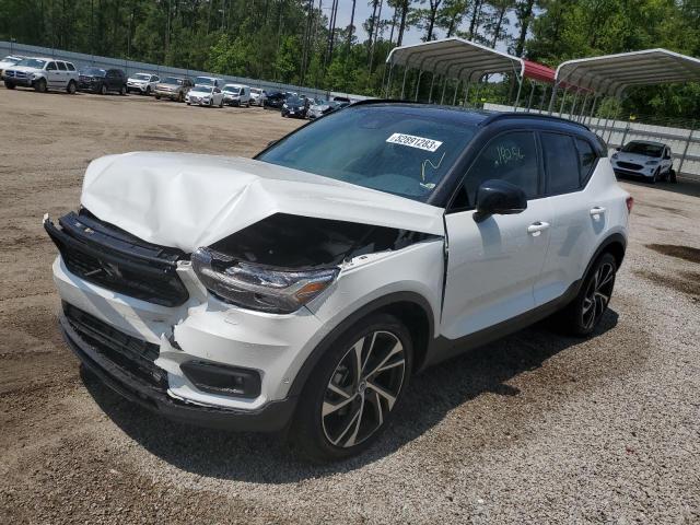 YV4162UM7M2499110 - 2021 VOLVO XC40 T5 R-DESIGN WHITE photo 1