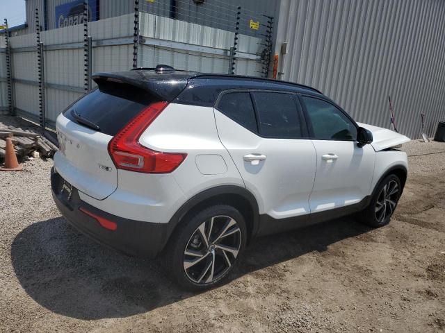 YV4162UM7M2499110 - 2021 VOLVO XC40 T5 R-DESIGN WHITE photo 3