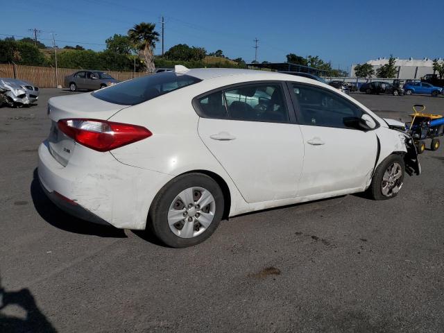 KNAFK4A66G5510233 - 2016 KIA FORTE LX WHITE photo 3