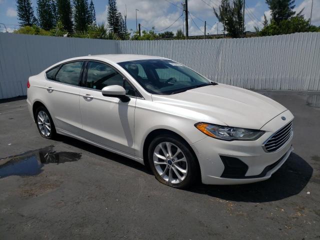 3FA6P0HD0LR125491 - 2020 FORD FUSION SE WHITE photo 4