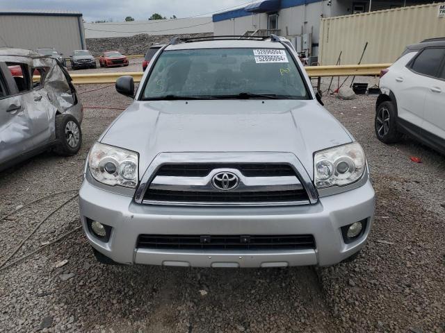 JTEZU14R478071865 - 2007 TOYOTA 4RUNNER SR5 SILVER photo 5