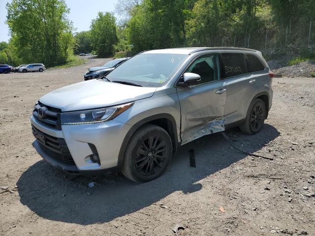 5TDJZRFH9KS573538 - 2019 TOYOTA HIGHLANDER SE SILVER photo 1