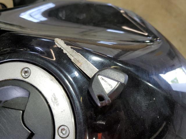 JKAEXEE1XCDA03191 - 2012 KAWASAKI EX650 EC BLACK photo 8