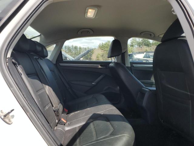 1VWDT7A3XHC078822 - 2017 VOLKSWAGEN PASSAT R-LINE Սպիտակ լուսանկար 10