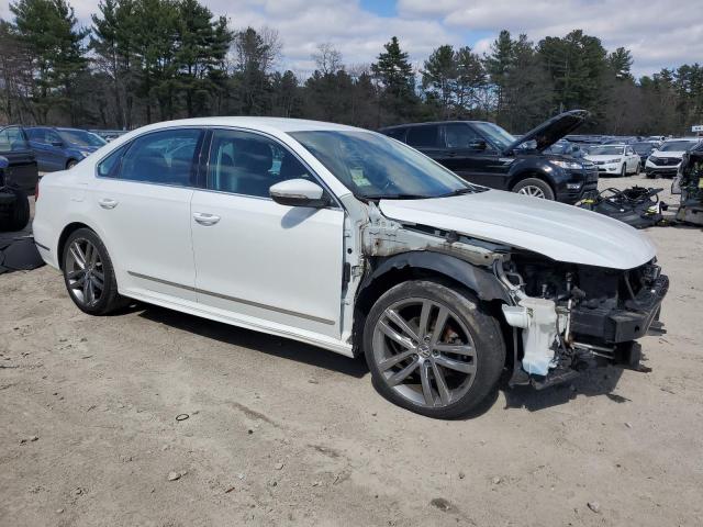 1VWDT7A3XHC078822 - 2017 VOLKSWAGEN PASSAT R-LINE Սպիտակ լուսանկար 4