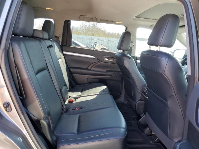 5TDJKRFH7GS272942 - 2016 TOYOTA HIGHLANDER XLE 灰色 照片 11