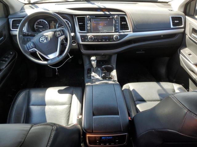 5TDJKRFH7GS272942 - 2016 TOYOTA HIGHLANDER XLE 灰色 照片 8